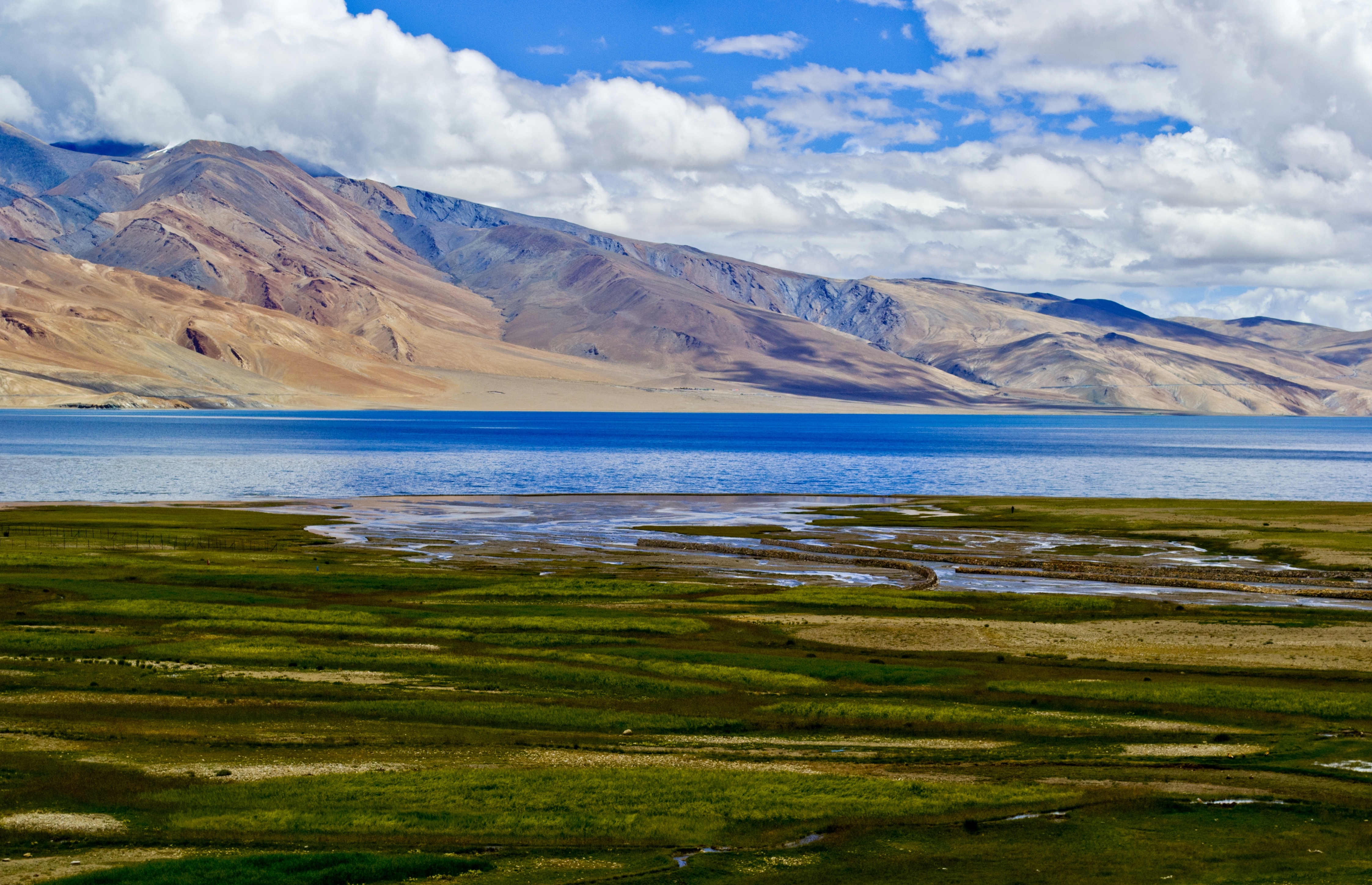 Tso Moriri (Tso means lake), the pretty and less commercial cousin of Pangong Lake Chortens in Leh Ladakh (Photo Credits) 
