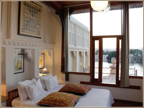 Lake view room in Udaipur, Udaipur stay