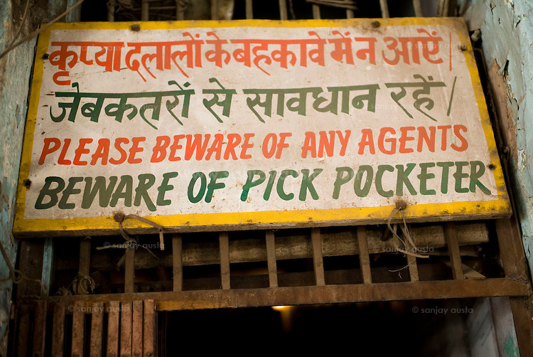 Dealing With Scams and Touts in India - India Someday Travels