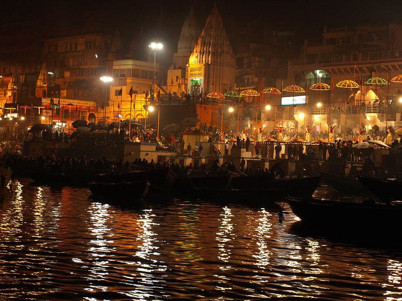 Varanasi ghat, Aarti by the ganga