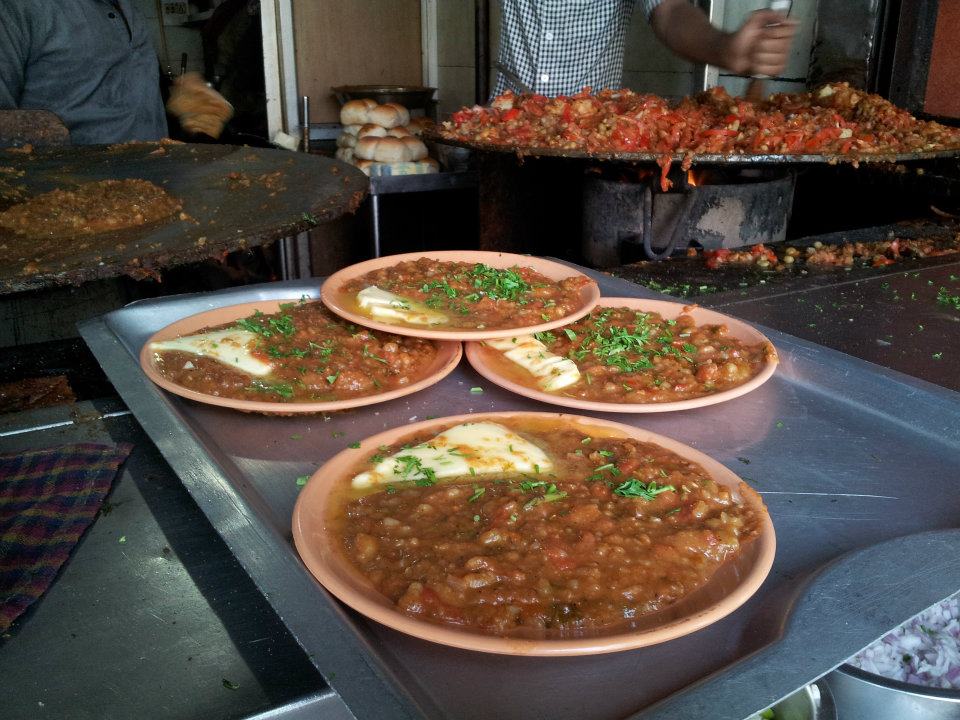 Mouth-watering Pav Bhaji at Sardars!, Veg street food in Mumbai