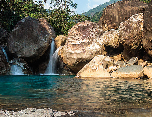 Romantic waterfalls and hikes 