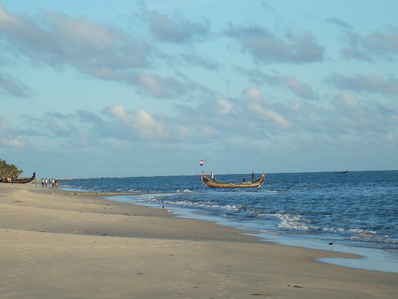 Beach, lesser-known, fishing boats, boats, marari, Beaches in Kerala