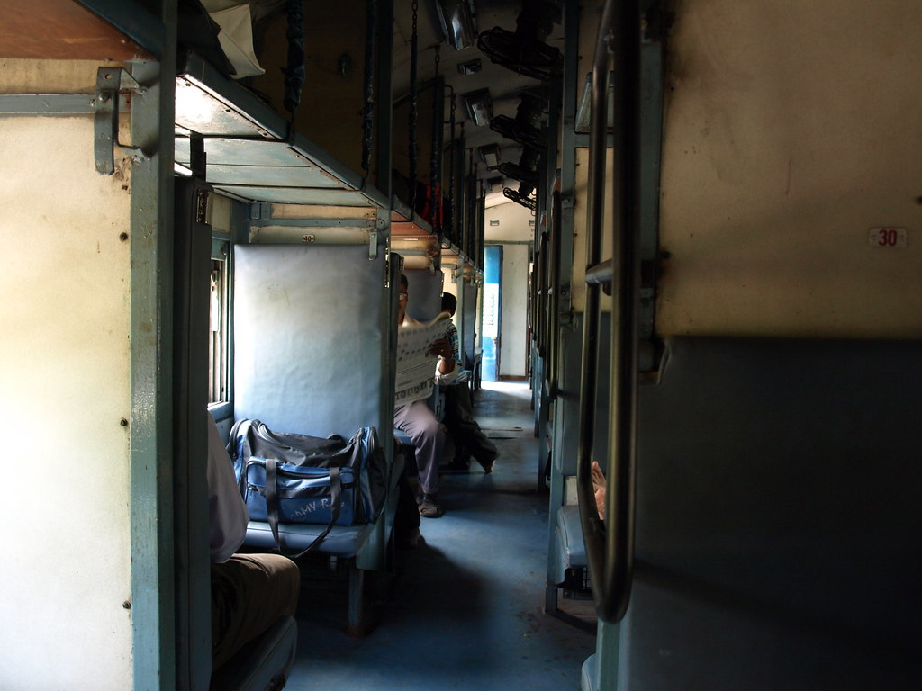 Travel by Train in India zugfahren in Indien