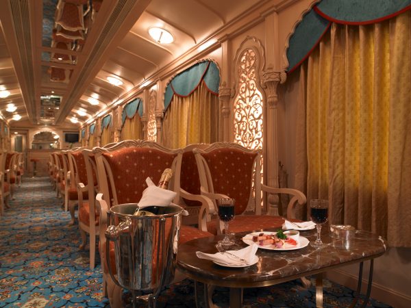 Travelling in Luxury around India, luxury transport in India