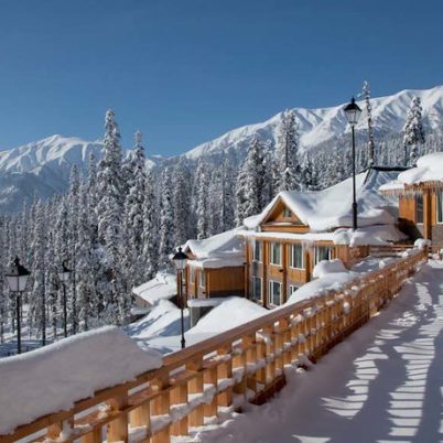 Skiing in Gulmarg in January, Skiing in kashmir Gulmarg, why visit Kashmir