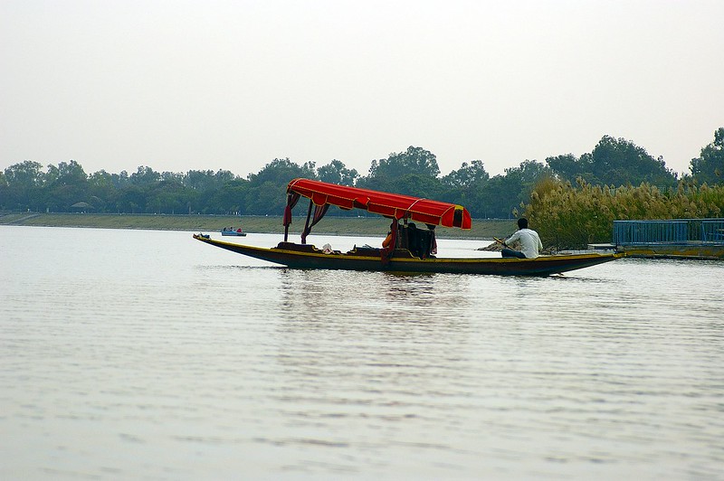 Things to see in Chandigarh, Lakes in India