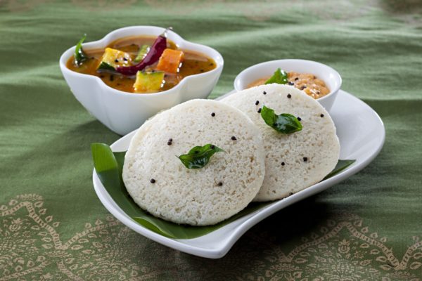 Steamed Rice cakes in India, Idily, Things to eat in South India