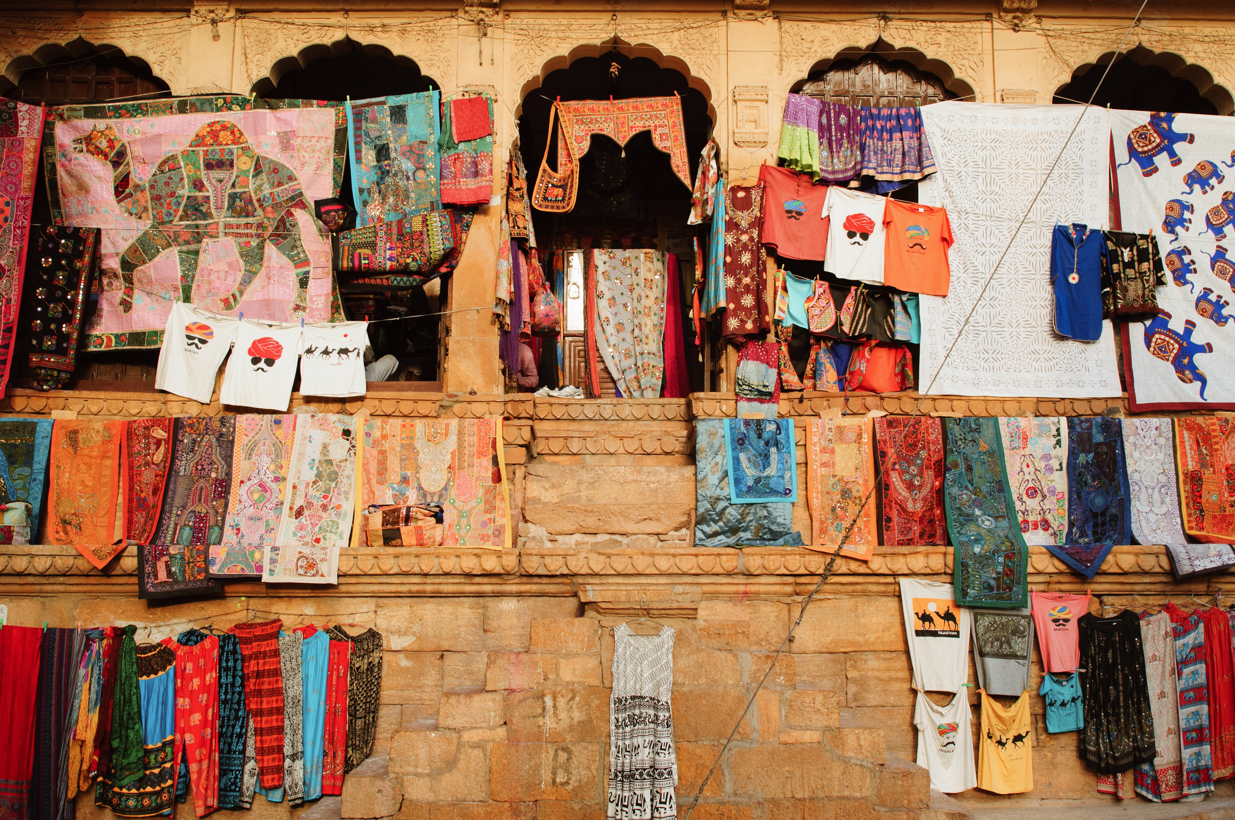 Handicraft shopping in India, what to do in Jaisalmer Rajasthan