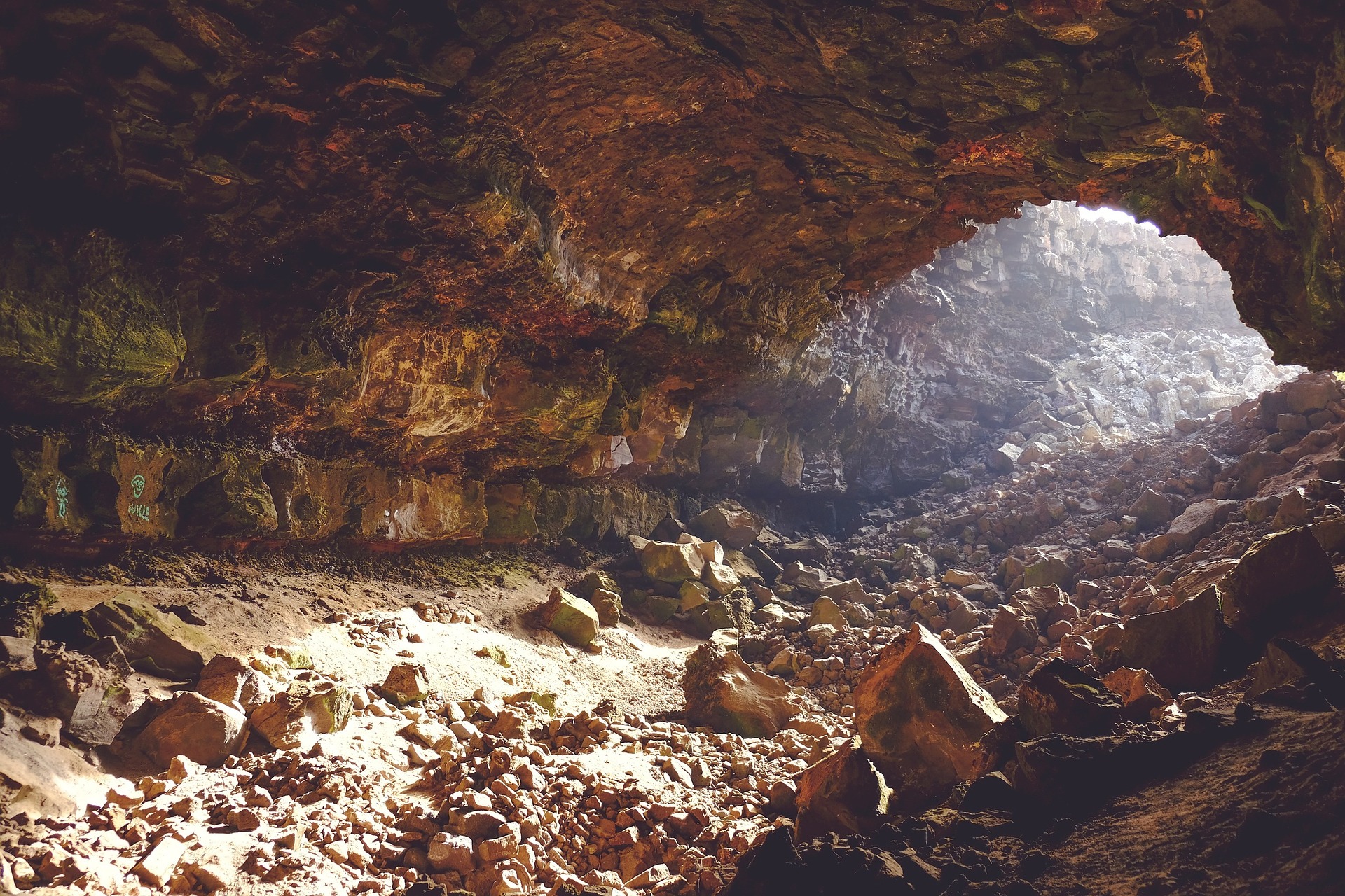 Rock caves in Karnataka for trekking