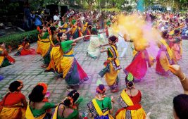 best places to visit for holi in india