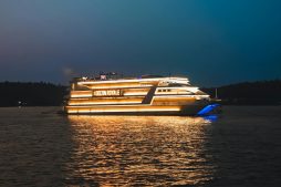 river cruises and houseboat experiences in india for foreigners